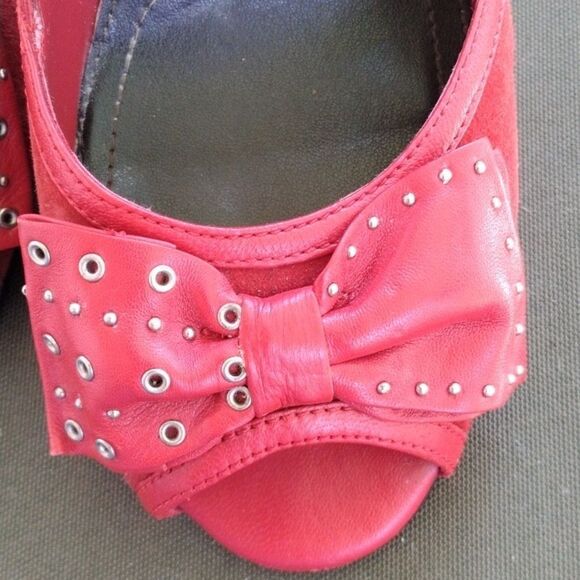 What's What by Aerosoles Red Heels - Picture 3 of 13